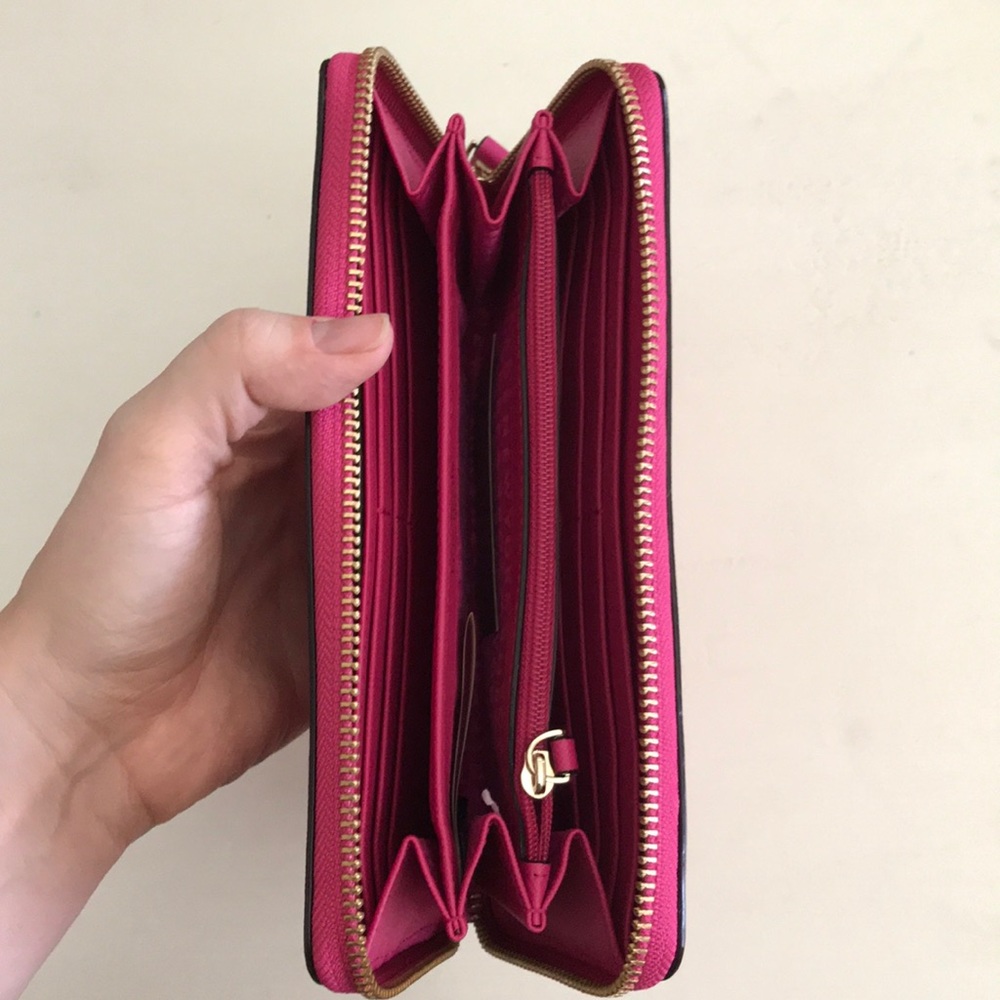 Kate Spade Wallet - Picture 3 of 4